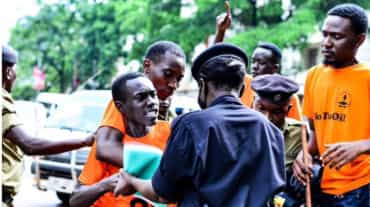 Arrestatie van studenten op 24-11-2023 in Kampala